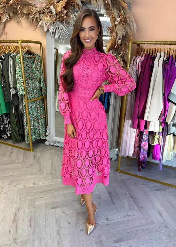 Lilian - Flattering Dress